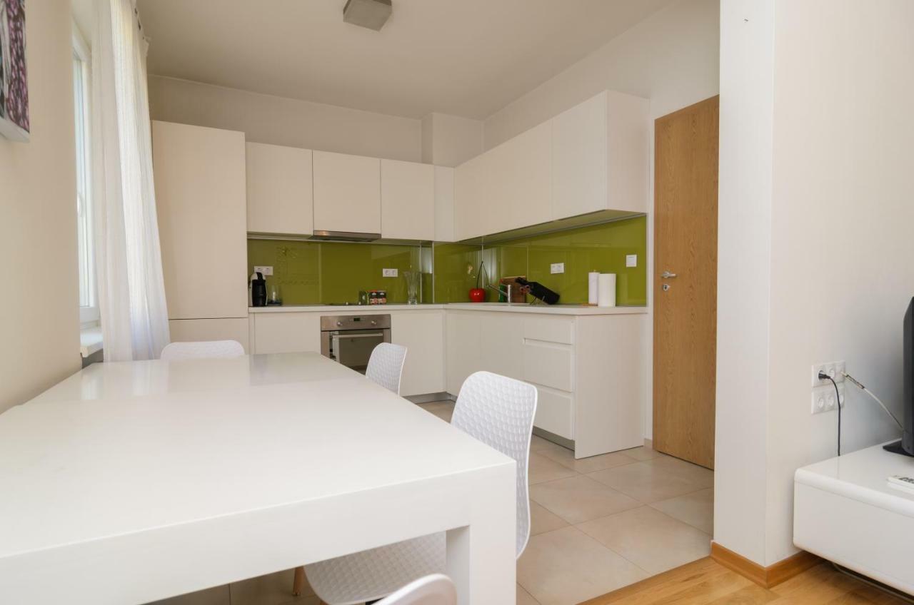 Rise & Shine Sofia Luxury Apartment By Flat Mаnager Exterior photo
